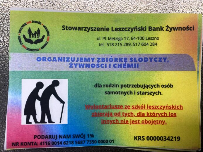 Ulotka promująca Stowarzyszenie Leszczyński Bank Żywności i zachęcająca do podarowania 1% podatku na pomoc dla rodzin potrzebujących, osób samotnych i starszych.