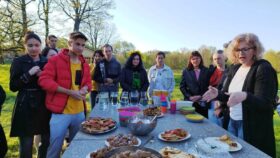 Po zajęciach kulinarnych przyszedł czas na próbowanie przygotowanych potraw z kuchni polsko – rumuńsko – arabskiej.