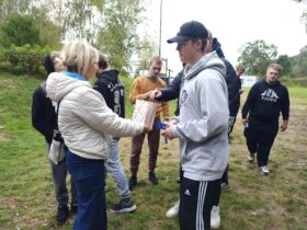 Mały słodki upominek od wychowawczyni klasy 3 TI dla swoich uczniów z okazji Dnia Chłopaka.